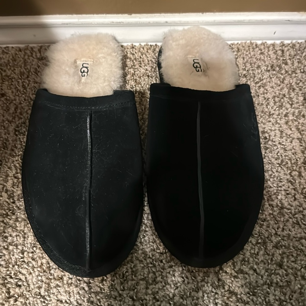 Ugg Scuff Slippers Size 11 Black